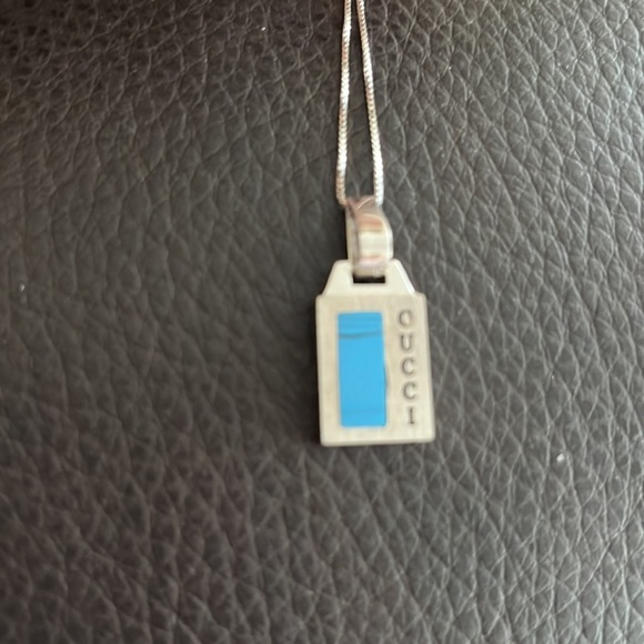 Genuine Gucci,18 k white Gold chain and pendant - Picture 2 of 2